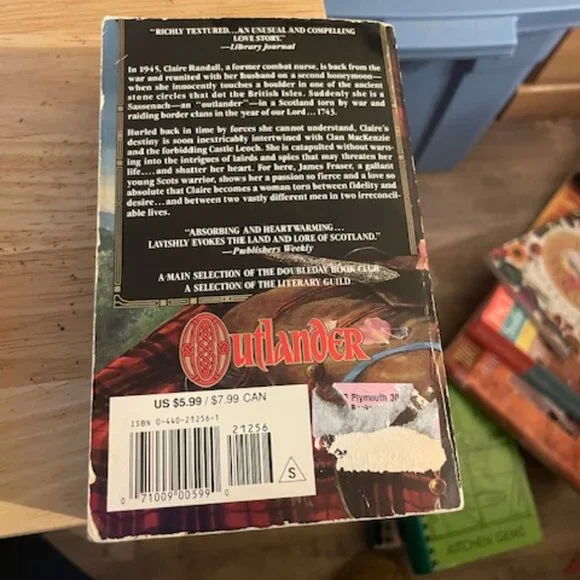 Outlander by Diana Gabaldon-Vintage 1991 1st Edition Paperback - Picture 2 of 4